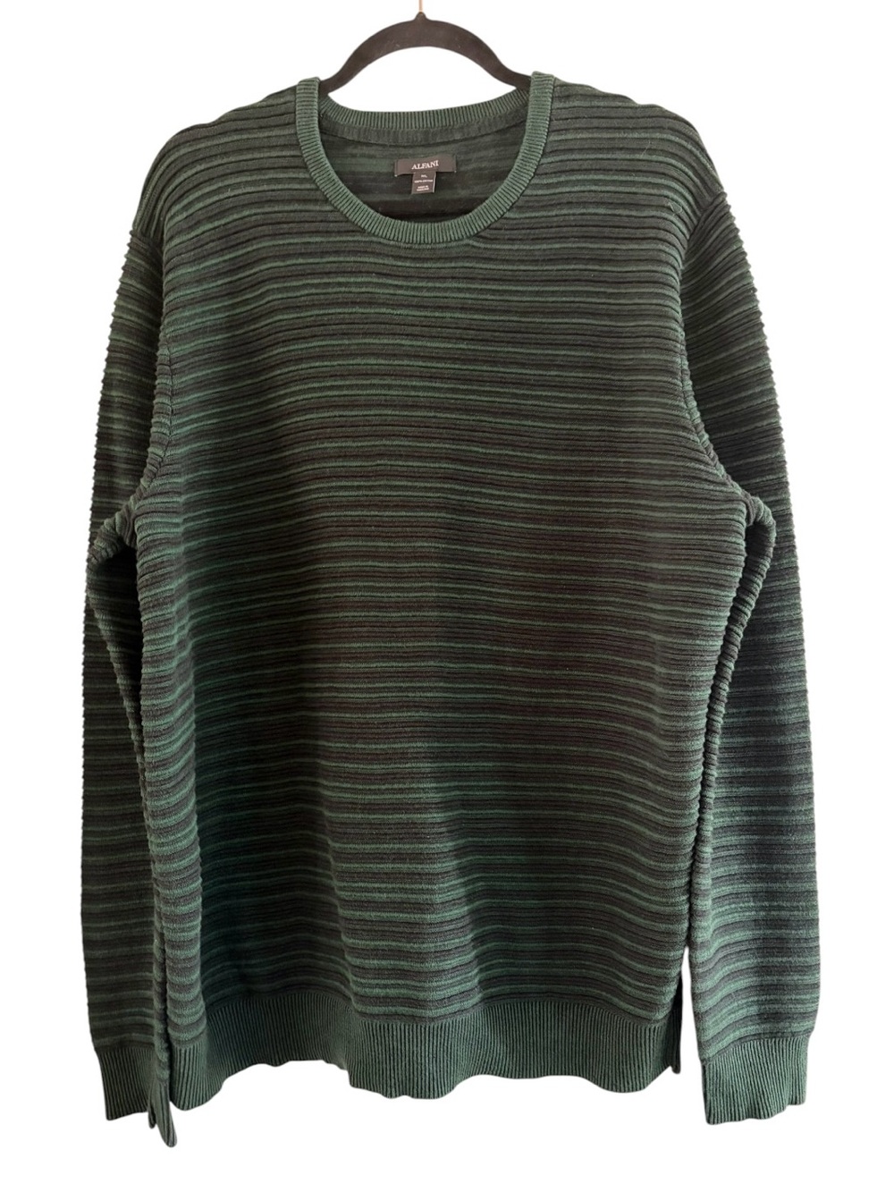 Like New! Alfani Men’s Green and Black Ribbed Crewneck Sweater X-Large